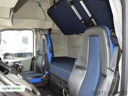 VOLVO FH 460 Globetrotter XL i-Save SideSkirts