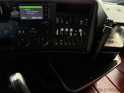 Scania R580 V8 8x4 !!TRIPLE HIAB 24 TM CRANE!!CONTAINE...