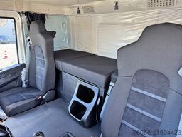 Iveco T-Way AT720T47TH Tractor Head (20 units)