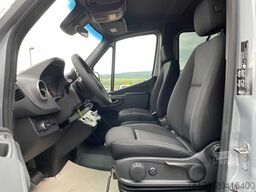 MERCEDES-BENZ Sprinter 319 CDI 4x4 DoKa Klima Stdheiz AHK LED