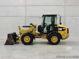 CATERPILLAR 906M