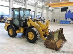 CATERPILLAR 906M