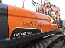 DOOSAN DX225