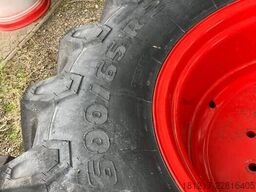 Trelleborg Premia KR600/65R28