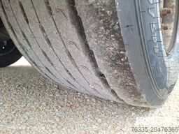 Schmitz Cargobull Curtainsider Mega