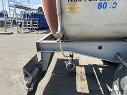 MENCI LEBENSMITTELTANK ISOLIERT, 3 KAMMERN, 34000L LIFTACHSE,   BPW-ACHSEN,