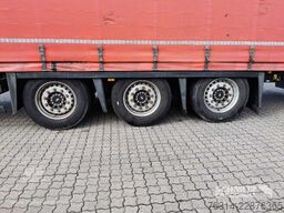 Schmitz Cargobull Curtainsider Mega