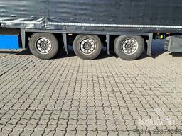 Schmitz Cargobull Curtainsider Mega Getränke