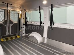 VOLKSWAGEN Crafter 35 *ROLLSTUHL-LIFT* KAMERA+STNADHEIZ 200