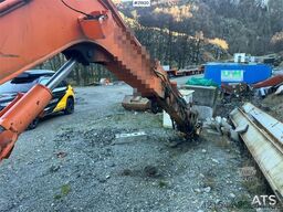 Doosan DX62R-3 excavator w/ rototilt, sanding bucket and