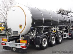 Lag O-3-ST L4BH bitumen semi-trailer / ADR