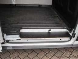 Ford Transit FT 350 2,0 TDCI L3 Trend 3-Sitze