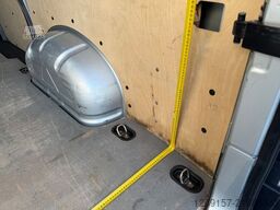 VOLKSWAGEN Crafter 2,0TDI Kasten mittel L2H2 Klima 1.Hand