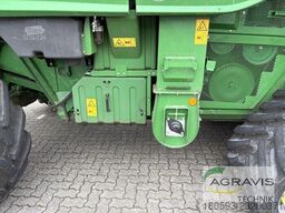 John Deere T 560