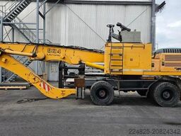 LIEBHERR A924B Baujahr 2006 Umschlagbagger