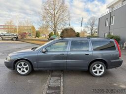 VOLVO V70 D5 AWD Allrad Leder elektrSitze Klima TÜV26