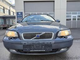 VOLVO V70 D5 AWD Allrad Leder elektrSitze Klima TÜV26