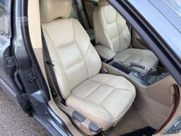 VOLVO V70 D5 AWD Allrad Leder elektrSitze Klima TÜV26