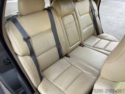 VOLVO V70 D5 AWD Allrad Leder elektrSitze Klima TÜV26
