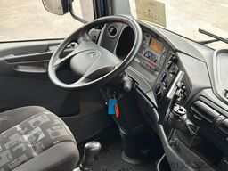 MERCEDES-BENZ Atego 1222L 4x2 BL 1.Stock Menke Viehwagen