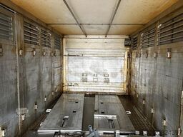 MERCEDES-BENZ Atego 1222L 4x2 BL 1.Stock Menke Viehwagen