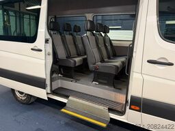 VOLKSWAGEN Crafter L2H2 Klima 8 Sitze + Rollstuhl AMF Bruns
