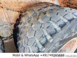 MAN F10 BB 6x6 Bindemittelstreuer *Manual/Analog