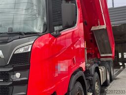 Scania R580 8x4 Tipper Truck – Only 250,000 km! WATCH VID