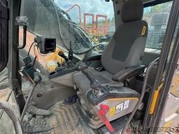 Volvo EC300 Excavator – Engcon Tiltrotator, 2 Buckets an