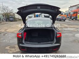 TESLA Model 3 Long Range Dual Motor AWD *8-Fachbereift