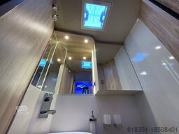 EURA MOBIL INTEGRA LINE IL 720 EF, SAT-Anlage+TV, Dachklima