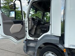 DAF LF 250 FA / NL TRUCK / 12 ton / LAADKLEP / HARD...