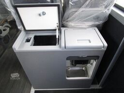  Artour on Mercedes-Benz Chassis OF1723/59/Export