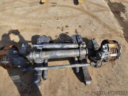 SAF Sbk2243-135 steering axle with hydraulic cilinder