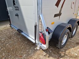 Cheval Liberté Aluminium Pferdeanhänger Gold Origins SK