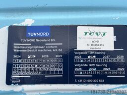 Potain IGO32 Tri/A Mobile self-erecting tower c