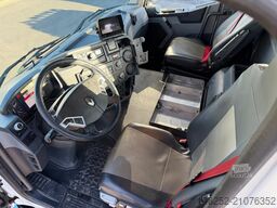 Renault C480 8x4 TRIDEM + CRANE (20m!) PALFINGER PK3300...