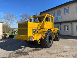 Kirovets K700A V8