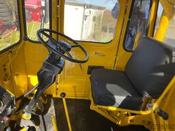 Kirovets K700A V8