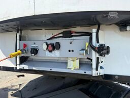Schmitz Cargobull SKO 24 Thermo King A400 Liftas 2T Laadklep Pall...