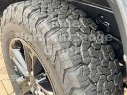 JEEP Wrangler Unlimited Sahara Softtop Sky One-Touch