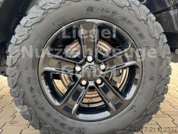 JEEP Wrangler Unlimited Sahara Softtop Sky One-Touch