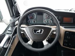 MAN TGX 18.470 / LOW DECK / MEGA /  / NAVI RIO / 202