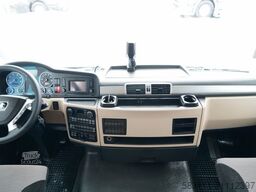 MAN TGX 18.470 / LOW DECK / MEGA / / NAVI RIO / 202