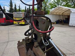 Craiova IH Radbagger ( Romania ) mit 2 Schalengr