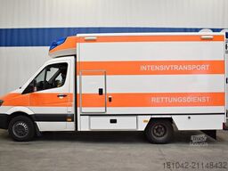 MERCEDES-BENZ MC 519 CDI RTW Rettungswagen