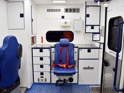 MERCEDES-BENZ MC 519 CDI RTW Rettungswagen