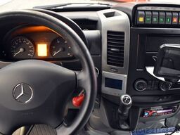 MERCEDES-BENZ MC 519 CDI RTW Rettungswagen