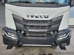Iveco-Magirus X-Way AD300X46Z 6x4 X-Way AD300X46Z 6x4, Retarder, Navi