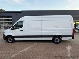 MERCEDES-BENZ Sprinter 319 CDI V6 Kasten 3,5t RWD L3H2